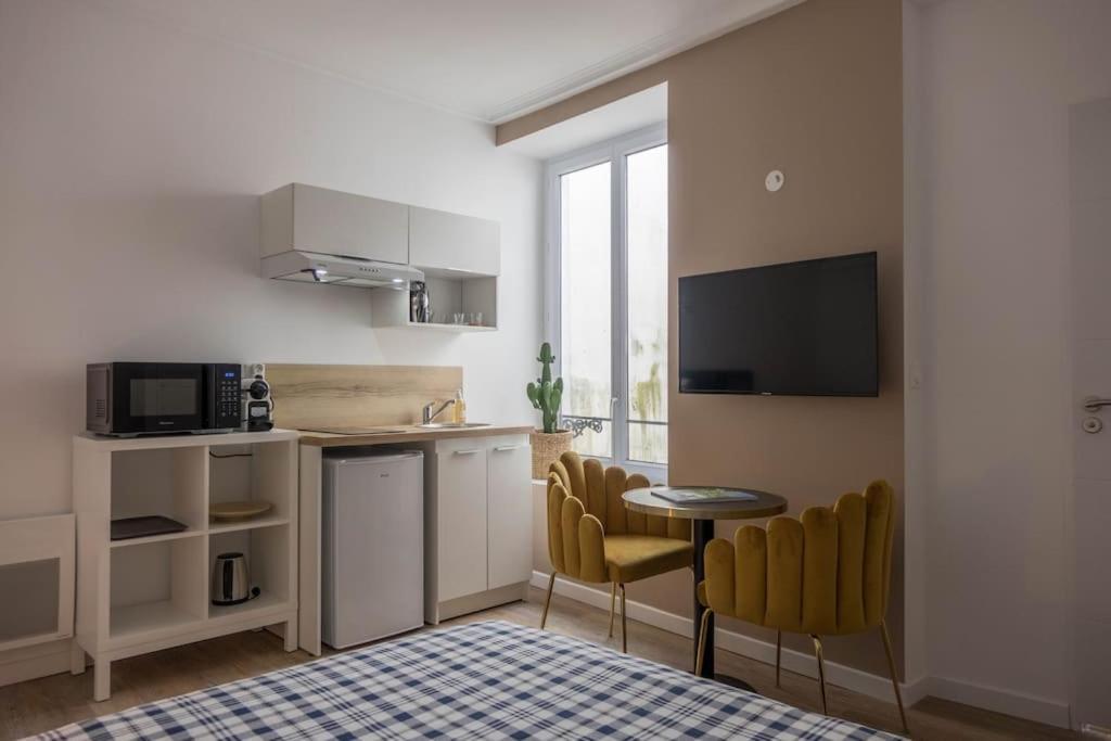 Studio Contemporain A Deux Pas De La Cathedrale Apartment Orleans Luaran gambar